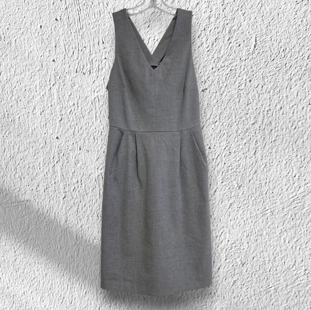 Banana Republic V-neck Pleated Gray Dress With Bow Size 2 Petite